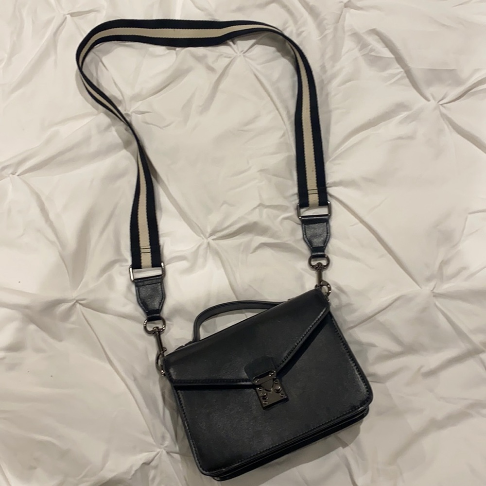 Black Purse with Thick Strap
